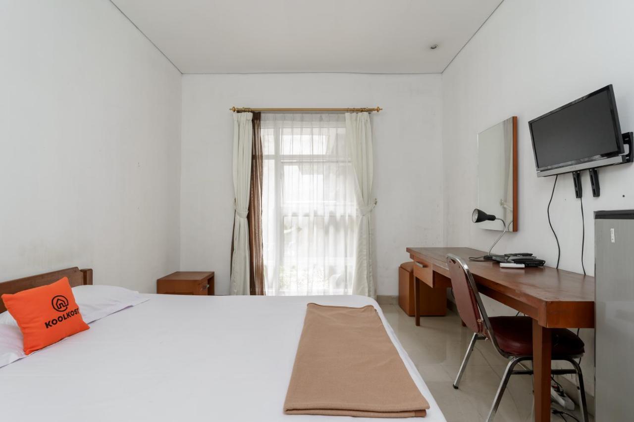 Hotel Koolkost Syariah Near Pejaten Village 2 Jakarta